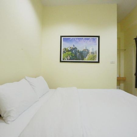 Albergue Interest Poshtel Bangkok Exterior foto